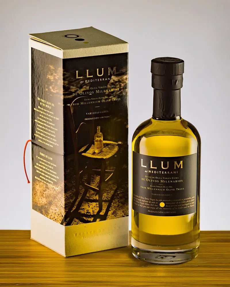 Flasche und Verpackung Llum Aveite de Oliva Virgen Extra de Olivos Milenarios von Terres de Llum